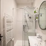 Le Modern Minimal