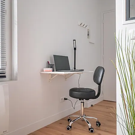 Le Modern Minimal *